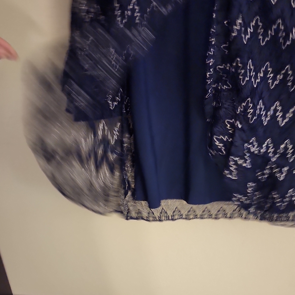New Directions Navy and White Lace Blouse - Picture 4 of 6